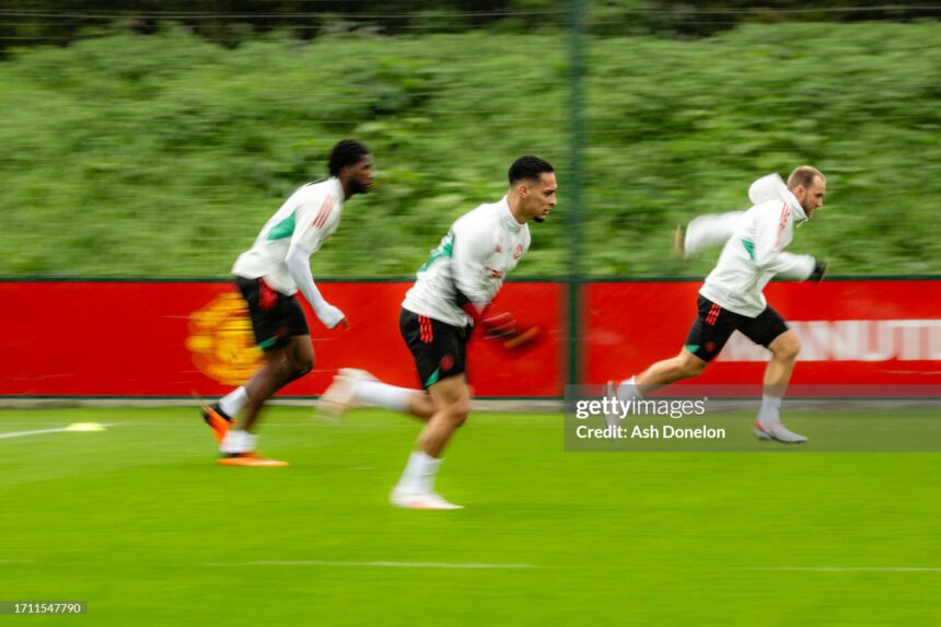 Antony returns to Man United training