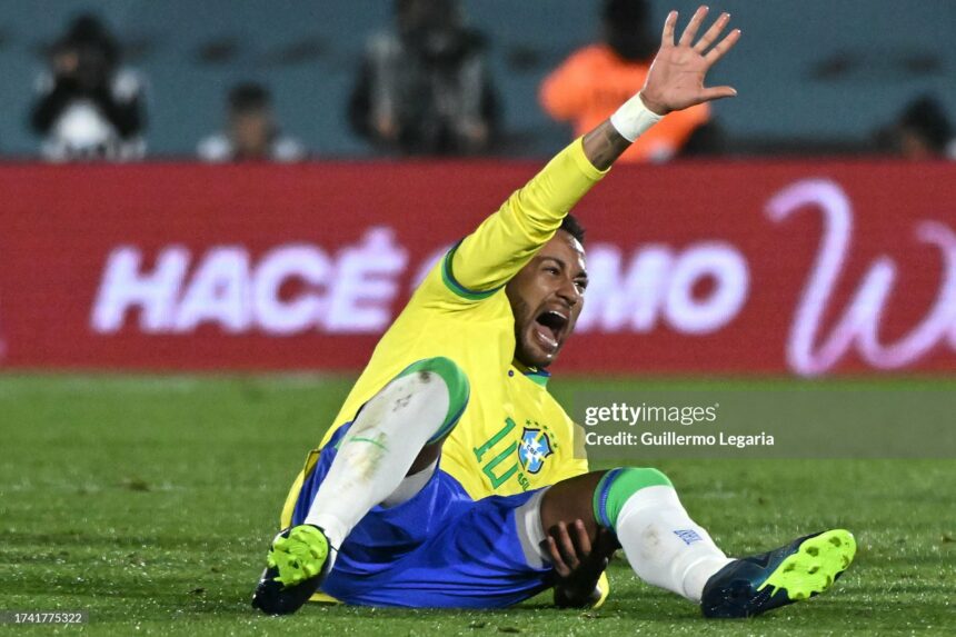 Neymar to have surgery on knee