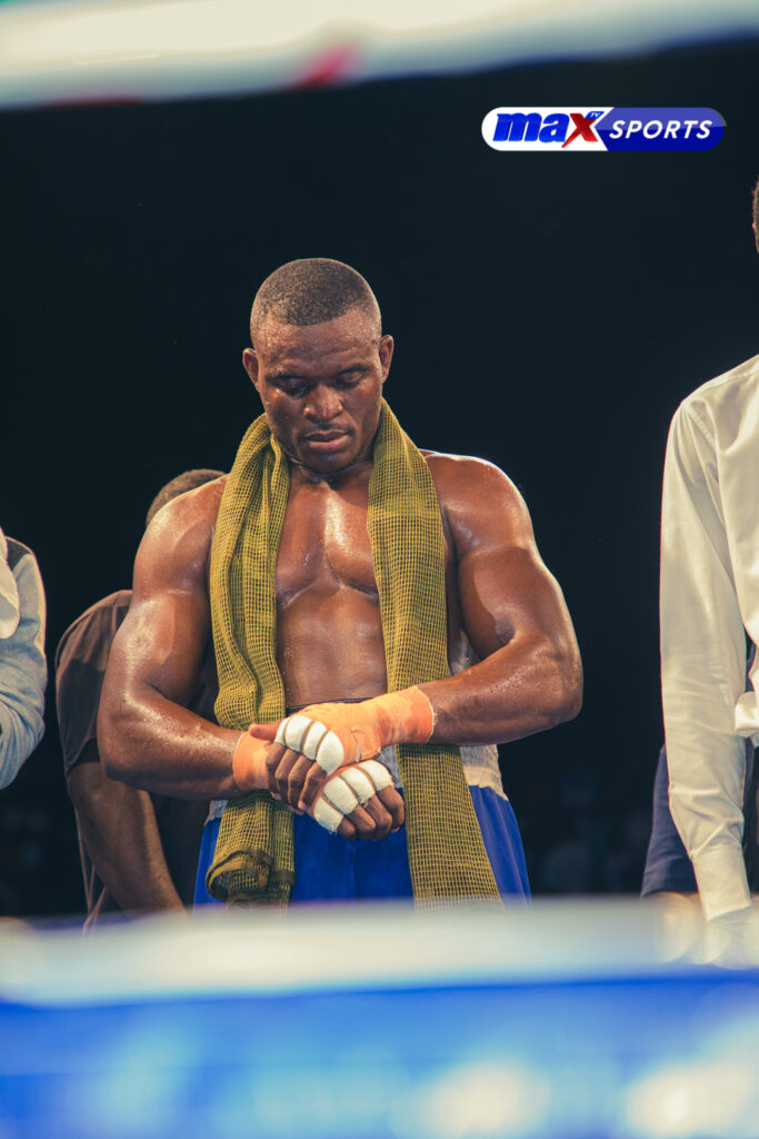Nana Adjei Clinton loses to Ghana Armed Forces' Daniel Bawa in a heavyweight contest.