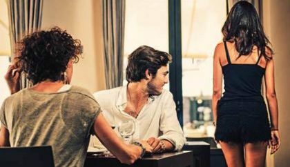 Signs You Are Dating a Womanizer